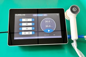 Terapia Laser Veterinaria di Classe IV 60W Fisioterapia 810nm 980nm Macchina per Terapia Veterinaria e Umana per Lesioni Articolari Sportive - Product Image 4