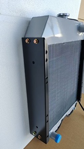 Radiateur 3680064M91 de haute qualité pour tracteur <span class=keywords><strong>Landini</strong></span> Atlas 100 Rex Cab <span class=keywords><strong>90</strong></span> modèle de voiture Lexus en gros d'usine personnalisable - Product Image 3