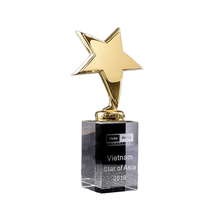 Petit trophée sportif hexagonal en cristal blanc personnalisé pour récompenser les excellents résultats des compétitions, souvenir créatif gravé au laser