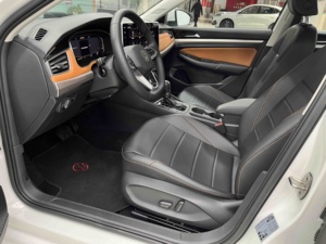 Volkswagen Bora 2022 200TSI DSG Edición Conducción Inteligente PRO, Volante a la Izquierda, Gasolina, Sedán Usado - Product Image 3