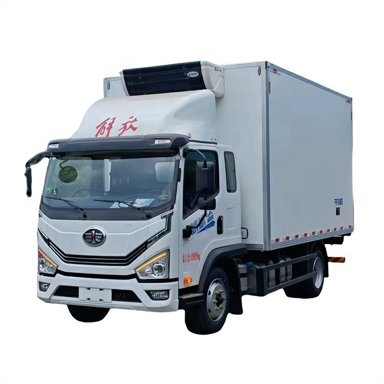 Best Sale FAW 4*2 New Manual Refrigerated Truck Diesel Fuel Euro 5 Emission Standard Reefer Truck