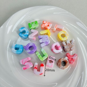 <span class=keywords><strong>Perles</strong></span> acryliques bicolores dégradées à grand trou, 26 <span class=keywords><strong>lettres</strong></span>, pour accessoires de stylos perlés DIY et chaînes de téléphone, vente en gros - Product Image 6
