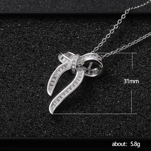 Collana girocollo con ciondolo a trapezio e fiocco per donna, gioielli minimalisti alla moda per tutti i giorni - Product Image 5