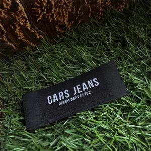 Etichetta Tessuta Personalizzata con Logo Cucito per Abbigliamento e Prodotti Tessili - Product Image 2