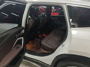 <span class=keywords><strong>BMW</strong></span> X1 XDrive 25li <span class=keywords><strong>X</strong></span> Design <span class=keywords><strong>2023</strong></span>, SUV Híbrido, Caja de Cambios Automática, Volante a la Izquierda, Asientos de Cuero, Cámara Trasera, Faros LED Usados - Product Image 4