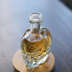 Botella <span class=keywords><strong>de</strong></span> Licor <span class=keywords><strong>de</strong></span> Vidrio Transparente <span class=keywords><strong>de</strong></span> 50ml/100ml, Mini, en <span class=keywords><strong>Forma</strong></span> <span class=keywords><strong>de</strong></span> <span class=keywords><strong>Calavera</strong></span>, <span class=keywords><strong>con</strong></span> Tapa <span class=keywords><strong>de</strong></span> Rosca, para Whisky, <span class=keywords><strong>Vodka</strong></span>, Bebidas Energéticas, en Oferta - Product Image 3