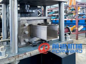 Machine de profilage à froid pour montants et rails en U pour cloisons sèches, avec moteur de 7,5 kW et vitesse de roulement de <span class=keywords><strong>40</strong></span> m/min, compatible PLC et roulements - Product Image 2