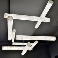 Lustre moderne de luxe en laiton et marbre Lampe suspendue pour la décoration intérieure Lumière LED Chambre à coucher Hôtel Importé Espagne Albâtre naturel