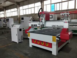 China fábrica fornecedor cnc 3d máquina de fresagem 3.2kw cnc esculpir e máquina de corte para o trabalho de madeira com bom preço
