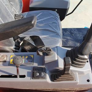 Miniexcavadora modelo 2.5ton con motor Kubota D1105 - Product Image 6