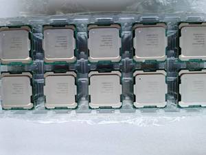 Processeur Xeon d'occasion pas cher E5-2680 V4 14 cœurs 2,40 GHz 35 Mo de cache 120 W SR2N7 CPU <span class=keywords><strong>FCLGA2011</strong></span> Sockets E5 V4 Family Processor - Product Image 3