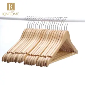 Free sample boutique metal hook retail non slip wooden clothes hangers