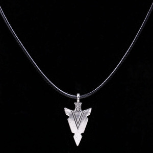 Collana con Ciondolo a Punta di Freccia per Uomo, Charm Triangolare Vintage, Gioielli alla Moda - Product Image 3