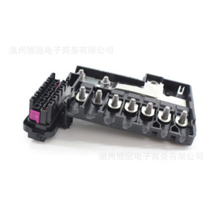 Caja de fusibles de batería de coche 180937550A 6R0937548C para Volkswagen Polo, portafusibles metálico - Product Image 3