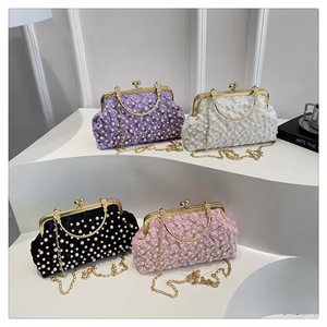 Sacs à bandoulière élégants pour femmes avec motif floral et perles, sacs de soirée de luxe à chaîne, pochettes de mariage tendance, sacs fourre-tout pour femmes - Product Image 1