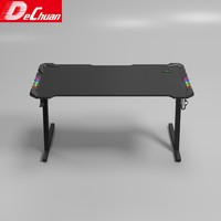 Bureau de travail commercial de Foshan avec éclairage RGB réglable et pieds triangulaires robustes