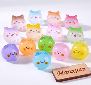 Figurines de chat en résine miniatures phosphorescentes en gros, statues de chatons translucides pour maison de poupée, micro-paysage, décoration intérieure - Product Image 6