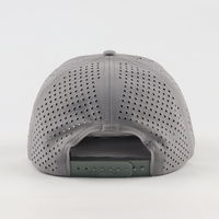 Gorra de Pesca Personalizada de Secado Rápido, Perforada con Corte Láser, con Logotipo Bordado Plano, Transpirable y Resistente al Agua para Deportes al Aire Libre