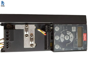 FC-051P3K0T4E20H3BXCXXX ไดรฟ์ปรับความถี่ VFD ตัวควบคุมความเร็วมอเตอร์ AC ปรับความถี่ได้สำหรับอุปกรณ์อุตสาหกรรม - Product Image 1