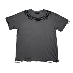 T-shirt gris à manches courtes <span class=keywords><strong>en</strong></span> coton tricoté 100% (200g), coupe oversize ample, respirant et à séchage rapide, avec imprimé effet déchiré à motif dentelé - Product Image 1