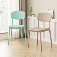 Fauteuil en plastique moderne de luxe, design empilable, base antidérapante, plastique épais et robuste, chaise de salle à manger pour chambre d'hôtes