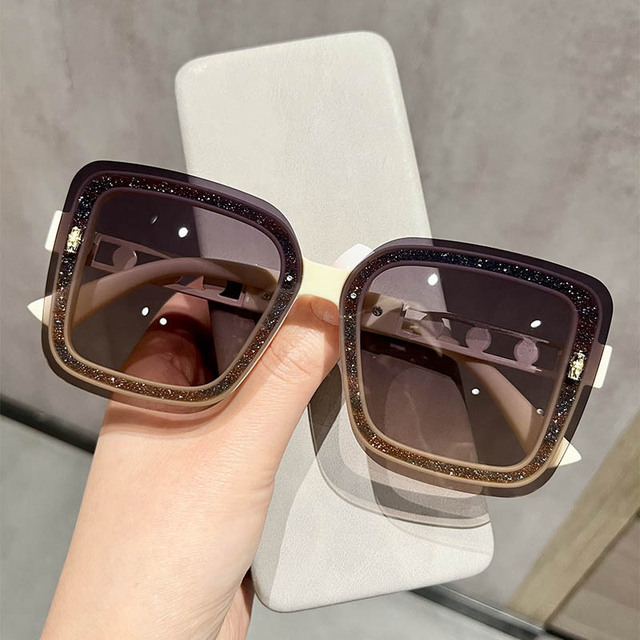 New Fashion Frameless Bright Light Luxury High-grade Polarized Sunglasses Women Out of the Street Travel Sunglasses