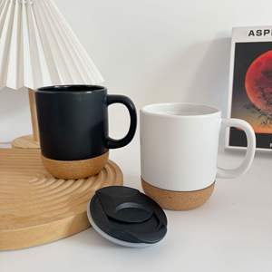 Tasses à café en céramique avec fonds et couvercles en liège, pour les fêtes, capacité de 401 à 500 ml, compatibles micro-ondes et lave-vaisselle - Product Image 3