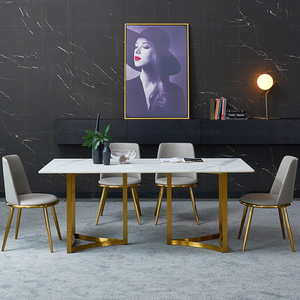 Puruo NUOVO Tavolo da Pranzo di Lusso per 6-8 Persone con Base in Acciaio Dorato Spazzolato e Piano in Marmo - Product Image 1