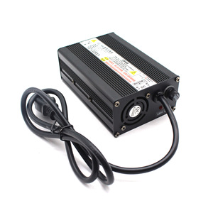 เครื่องชาร์จแบตเตอรี่ตะกั่วกรด 12V 6A 180W กระแสไฟตรง สำหรับรถยนต์ไฟฟ้า พร้อมระบบป้องกันการชาร์จเกิน รุ่นตั้งโต๊ะ - Product Image 1