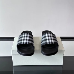 Designer Fashion Sandals Summer <strong>Black</strong> Luxury Beach Factory Wholesale 2025 Trending Outdoor Non-slip Casual <strong>Slippers</strong> - Product Image 6