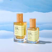 Flacons de parfum en verre de luxe carrés de 2 ml, 3 ml, 5 ml, 10 ml, personnalisables avec sérigraphie et bouchon en bois de bambou, échantillon