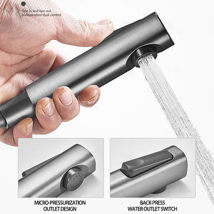 Серая насадка-распылитель для унитаза - Product Image 2