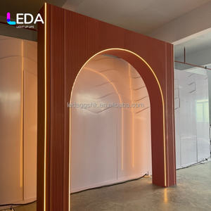 Panel de Arco Tallado en 3D con LED, Color y Tamaño Personalizables, para Decoración de Salones de Boda, Entradas de Eventos y Decoración de Eventos - Product Image 3