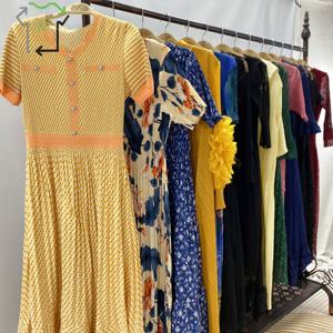 Vêtements d'occasion en gros, robes pour femmes, robes à la mode d'occasion pour dames, Ukay Ukay Bale - Product Image 1