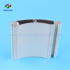 Profilés d'extrusion en <span class=keywords><strong>aluminium</strong></span> gris argenté pour la fabrication de fenêtres et portes coulissantes colombiennes/costaréennes - Product Image 6
