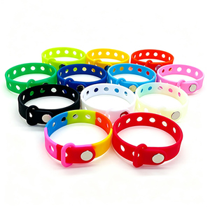 Braccialetti in Silicone Personalizzabili con Logo Regolabile per Jibbitz Clog Charms, Gadget per Feste, Accessori Quotidiani per Ragazzi e Ragazze, Romantici - Product Image 1