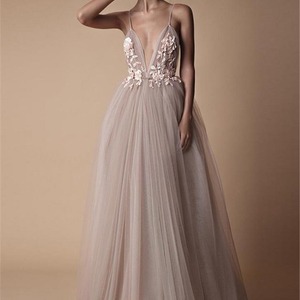 Vestido de novia largo de tul con bordado floral, cuello halter, espalda descubierta, línea A, para fiesta de bodas - Product Image 1