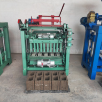 Machine automatique de fabrication de blocs de béton creux Aircrete Longyu 4-2B à pression hydraulique avec moteur et boîte de vitesses, vente chaude