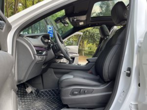 Cadillac <span class=keywords><strong>XT4</strong></span> <span class=keywords><strong>2022</strong></span> China VI, Auto Usado con Volante a la Izquierda - Product Image 6