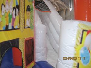 Château gonflable géant en promotion pour la location commerciale de fêtes d'enfants en extérieur - Product Image 4
