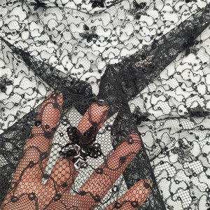 Nouveau tissu de mariée de luxe en dentelle française tricotée à sequins noirs 3D style Dubaï, motif floral vintage - Product Image 5