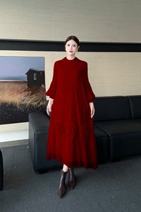 Turkish-style Pleated Dress - White Elegant Plus-size Dress - Product Image 5