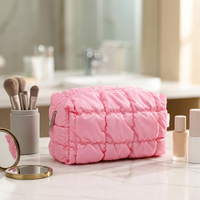 Tas Kosmetik Berlapis Quilted, Tas Makeup Puffy Warna Solid, Organizer Perlengkapan Mandi, Tempat Penyimpanan Perjalanan