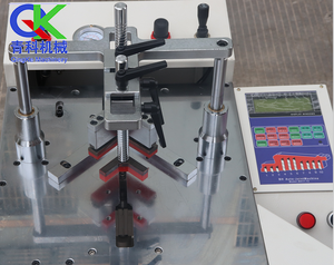 Machine à clouer les coins CNC, machine à sertir les coins pour profilés en aluminium, machine à clouer pneumatique en forme de V - Product Image 5