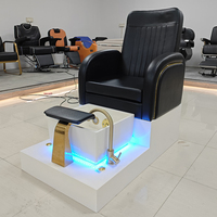 Fauteuil de pédicure moderne pour salon de beauté, base en bois blanc de luxe, station de pédicure avec armoire de rangement et éclairage