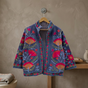 Chaqueta de terciopelo azul estilo vintage para mujer, bordada con flores, manga larga, cuello alto, estilo étnico bohemio, cálida para invierno, informal, al por mayor - Product Image 1