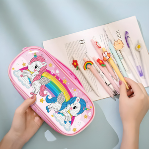 Trousse à crayons DIY 5D Diamond Painting Handmade pour enfants étudiants - Product Image 4