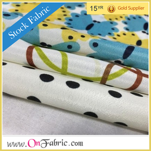 Lot de tissu en stock: 57/58 "pas cher imprimé tissé mélangé 100% polyester Ripstop tissu pour la vente en gros - Product Image 3