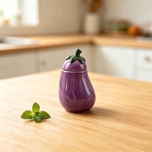 Tarro de Cerámica Morado con Forma de Berenjena y Tapa de Hoja Verde para Sal y Azúcar, Regalo Novedoso, Adorno de Mesa Estilo Nórdico - Product Image 1