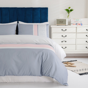 Anh trực tuyến sang trọng Quilt Cover bedding <span class=keywords><strong>sets</strong></span> Ultrasoft sợi nhỏ đảo ngược đôi Duvet 3-mảnh in đơn giản không gây dị ứng - Product Image 3